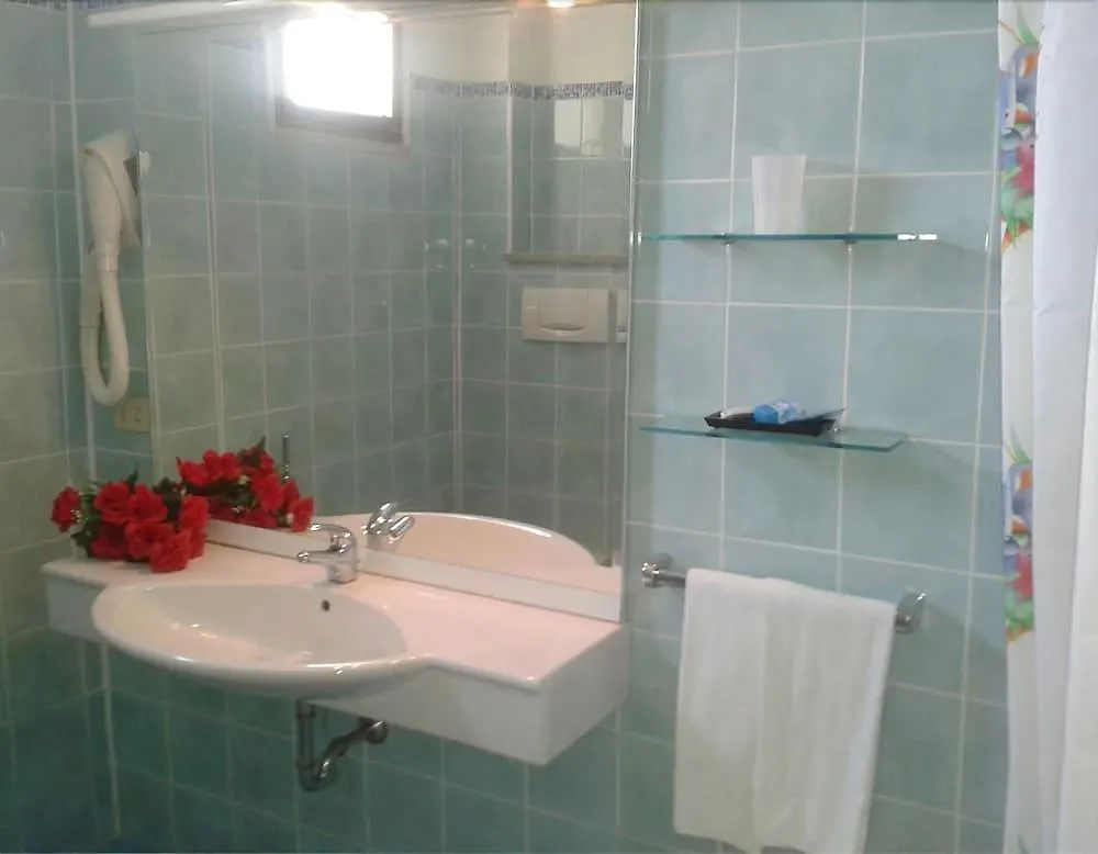 קרביה Hotel Al Faro 3*,