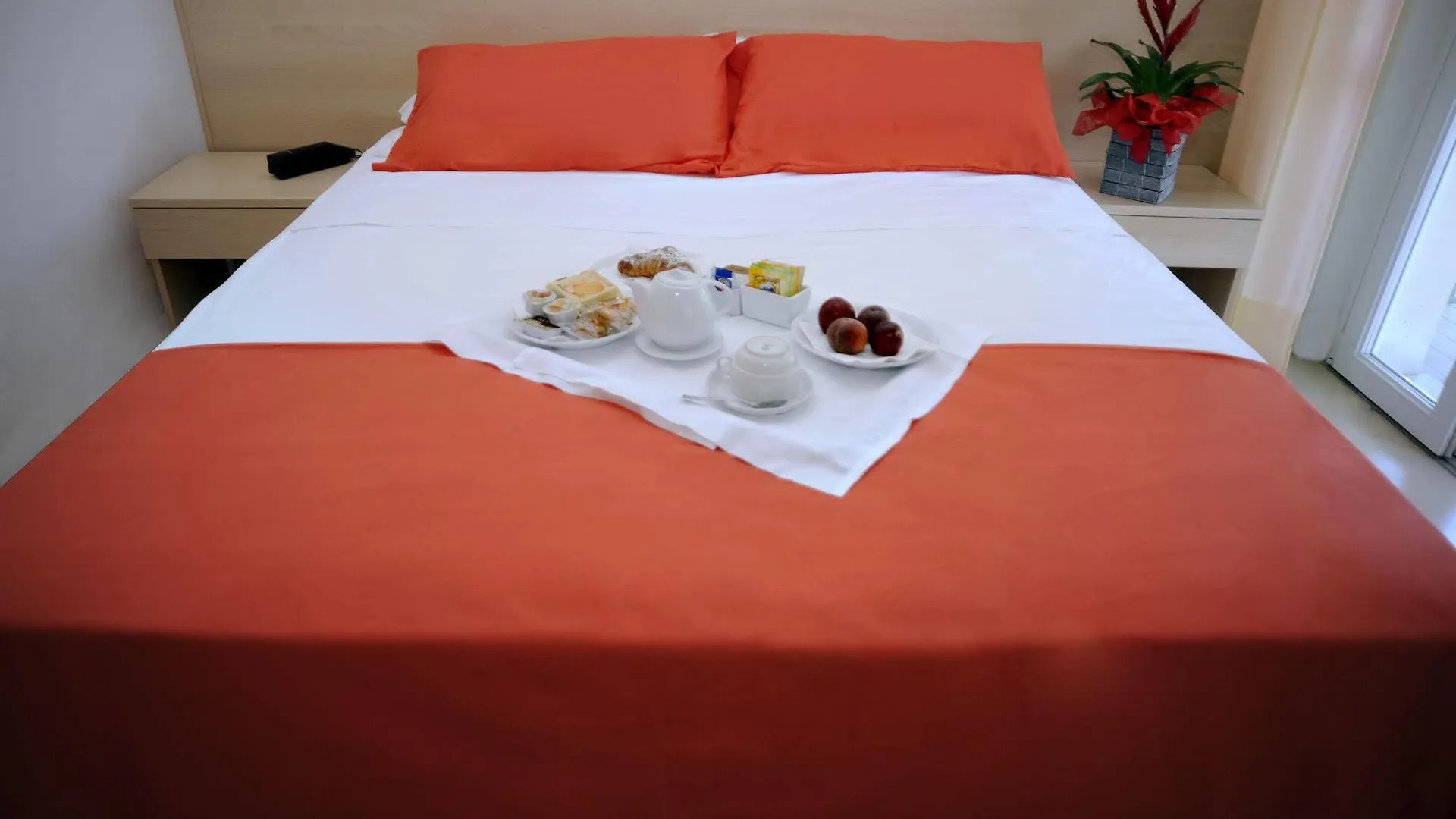 קרביה Hotel Al Faro